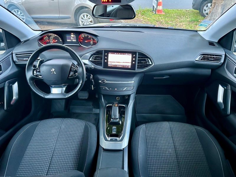 PEUGEOT 308 2020