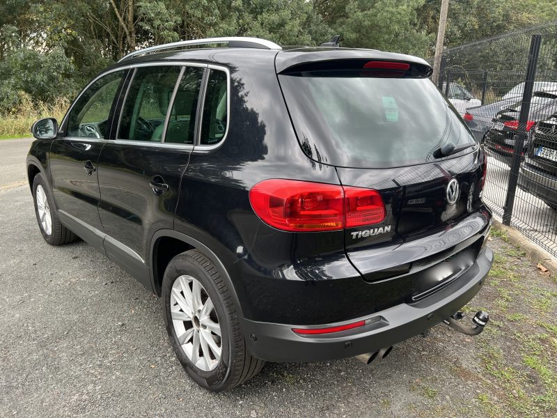 VOLKSWAGEN TIGUAN 2011