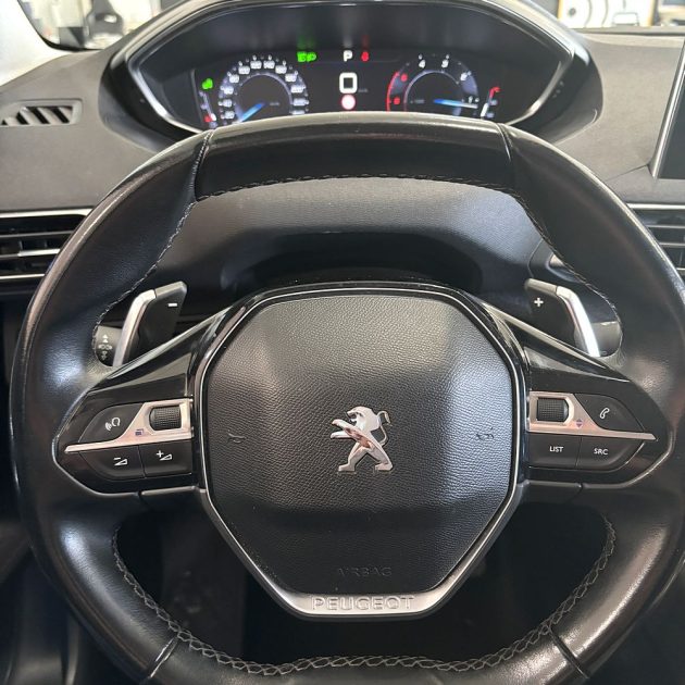 PEUGEOT 3008 1.5 BlueHDi 130 cv Garantie 12 mois