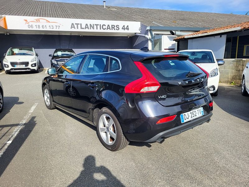 VOLVO V40 2014