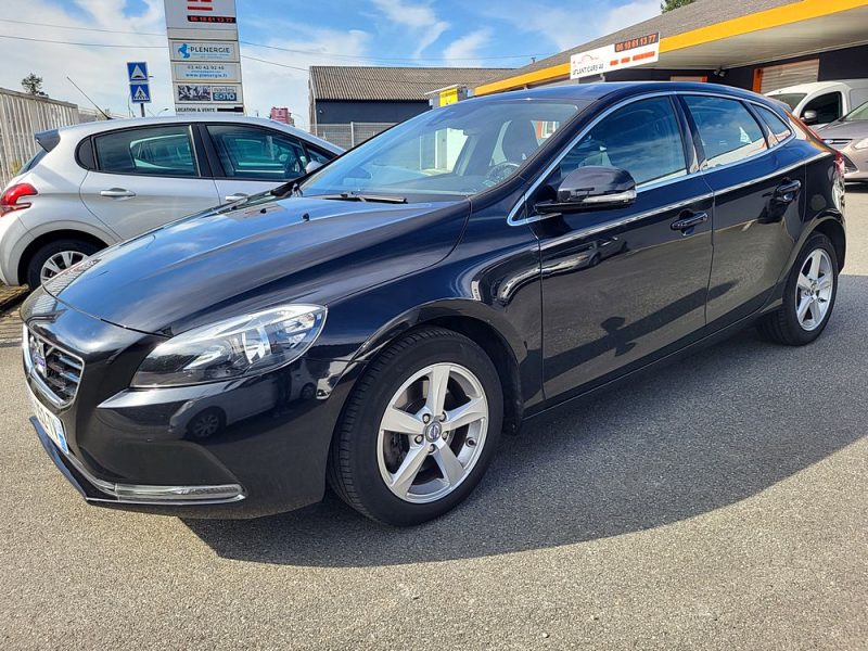 VOLVO V40 2014