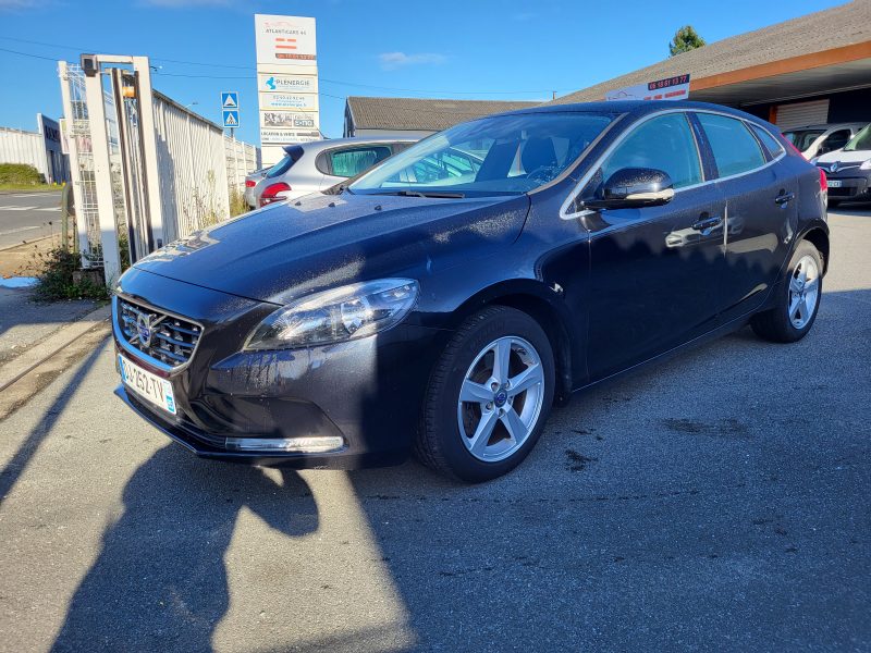 VOLVO V40 2014