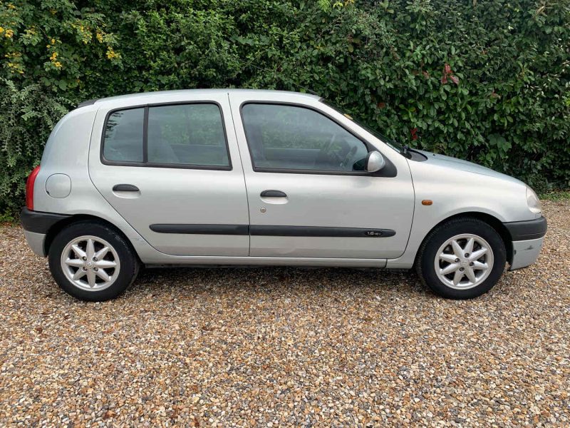 RENAULT CLIO II 2000 1.6 16V  107cv