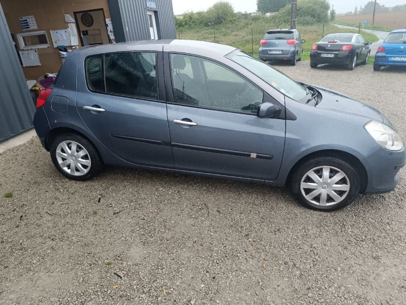 RENAULT CLIO 2008