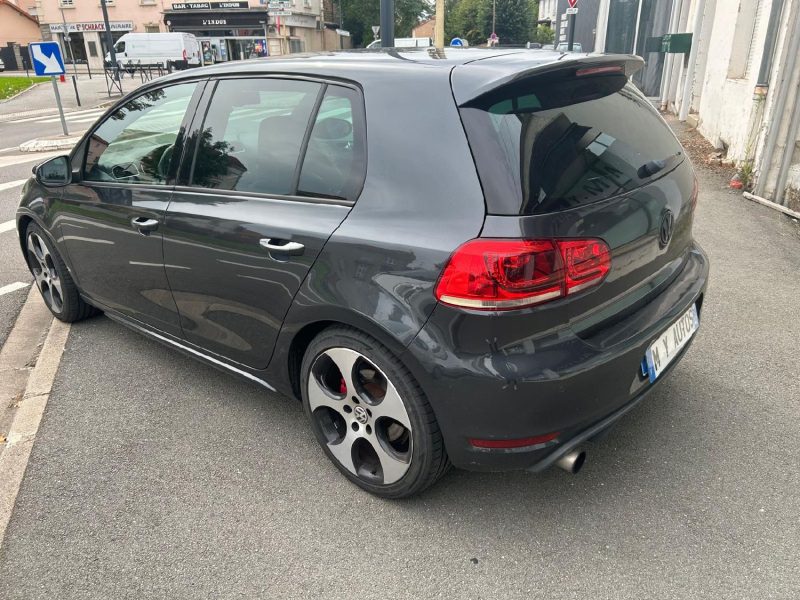 VOLKSWAGEN GOLF 2012