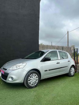 RENAULT CLIO 2010