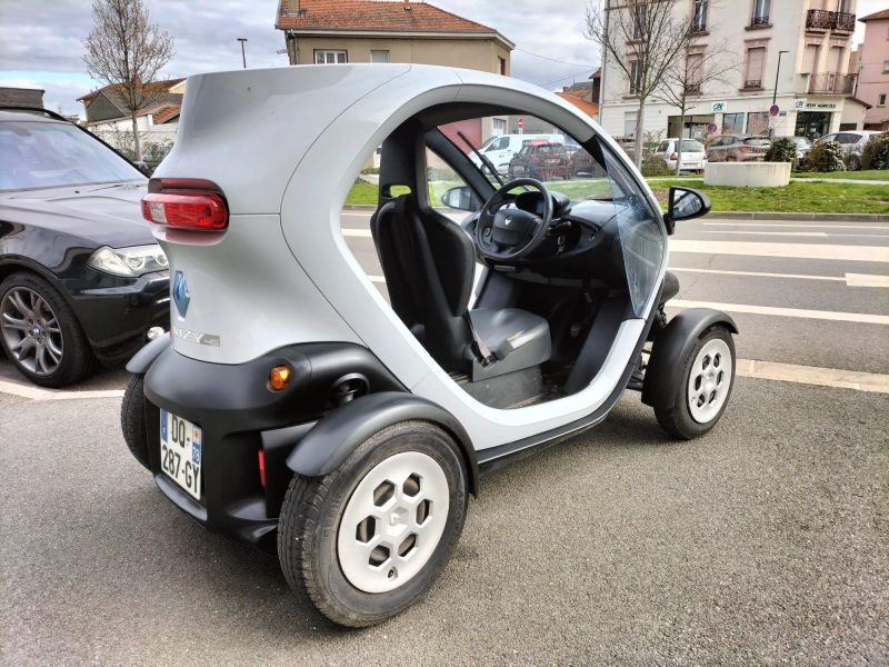 RENAULT TWIZY 45 2015