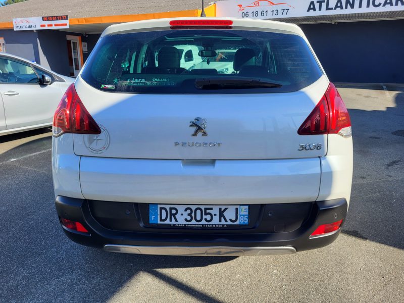 PEUGEOT 3008 2015