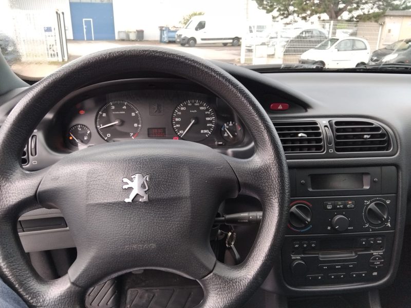 PEUGEOT 406 2001