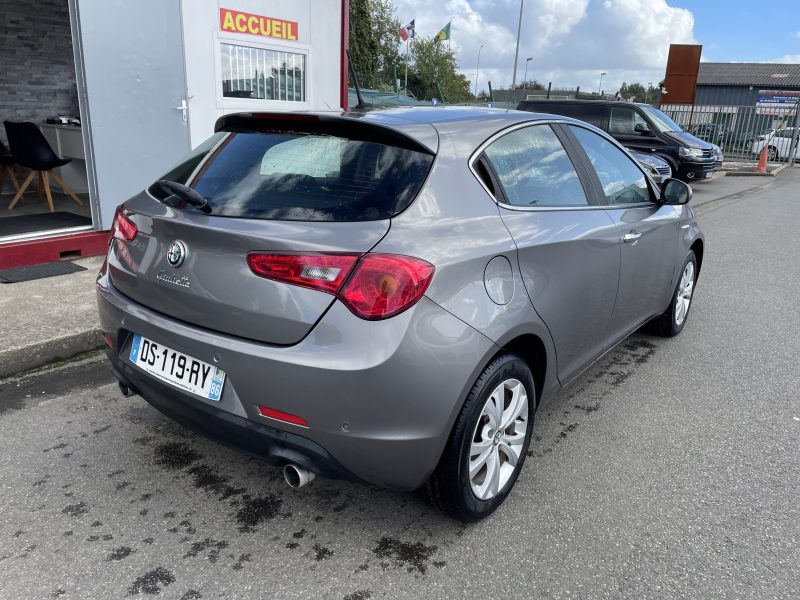 ALFA ROMEO GIULIETTA 2015