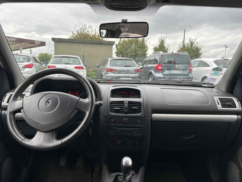 RENAULT CLIO 2010