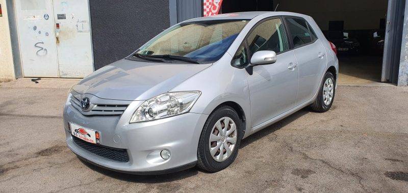 TOYOTA Auris 1.4 D-4D 90CH 5cv, *Idéale jeune conducteur*, *GPS*,