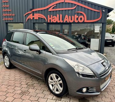 PEUGEOT 5008 2.0L HDi 16V 150cv *ALLURE* 7 Places / Révisée&Garantie