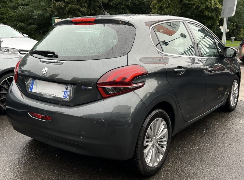 PEUGEOT 208 PHASE 2 ALLURE 1.2 110 BOITE AUTOMATIQUE GPS APPLE & ANDROID 23 700 kms - GARANTIE 1 AN