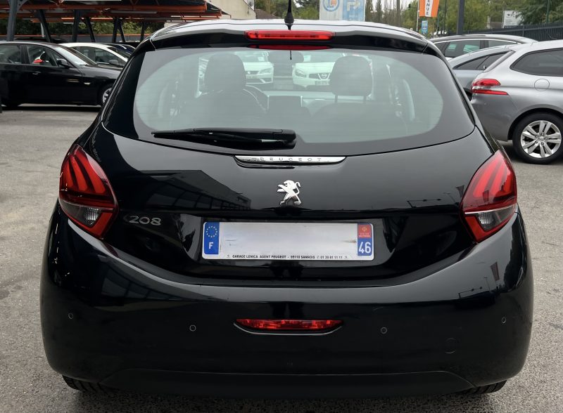 PEUGEOT 208 PHASE 2 ALLURE 1.2 82 Cv APPLE & ANDROID BLUETOOTH REGULATEUR GPS - GARANTIE 1 AN