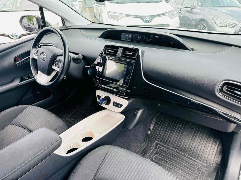 TOYOTA PRIUS HYBRIDE 122ch 1.8 DYNAMIC BUSINESS