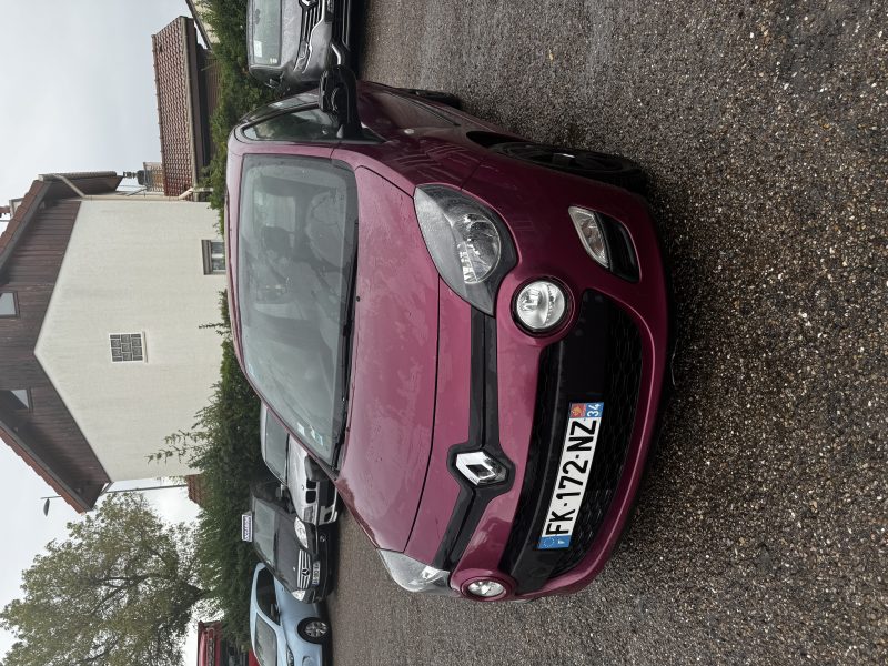 RENAULT TWINGO II 2013