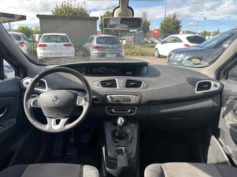 RENAULT SCENIC III 2012