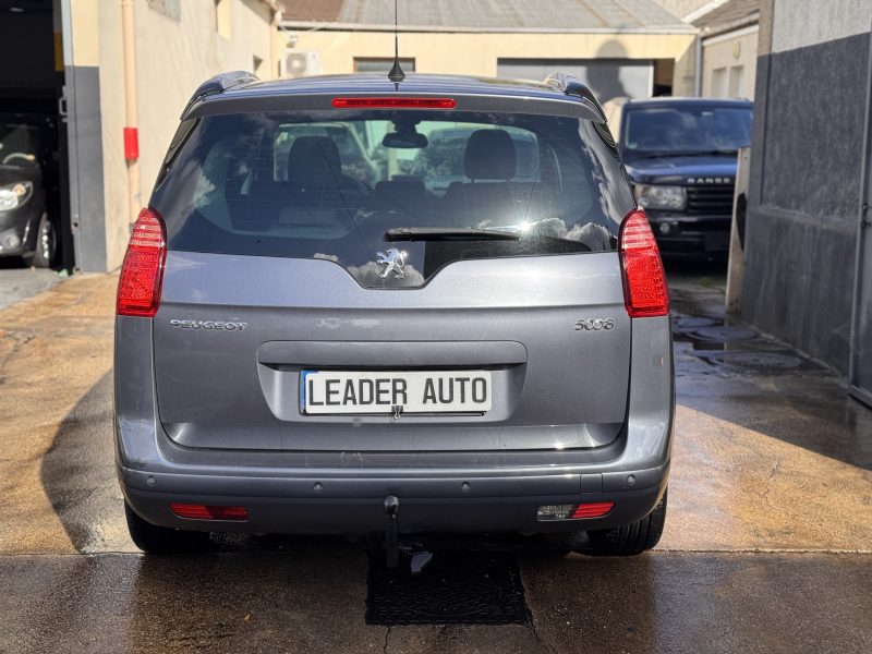 PEUGEOT 5008 2.0 HDI 7 places