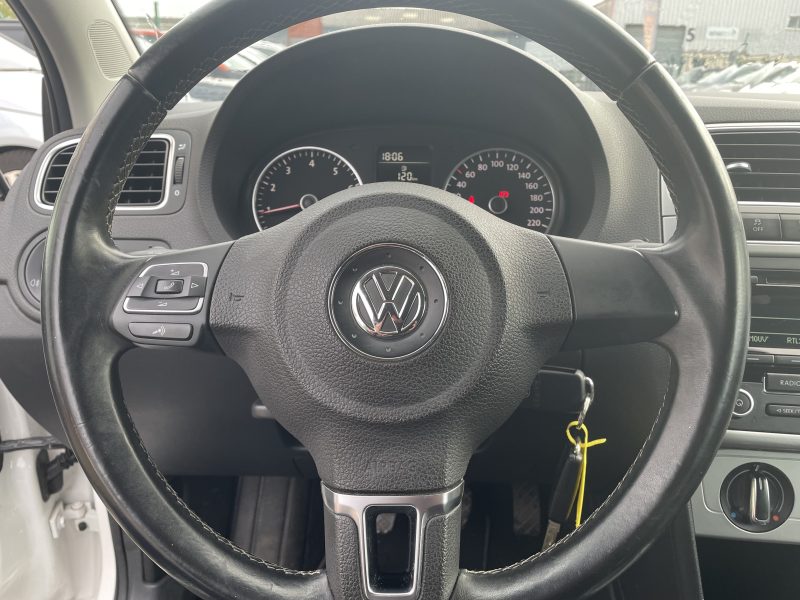 VOLKSWAGEN POLO 2013