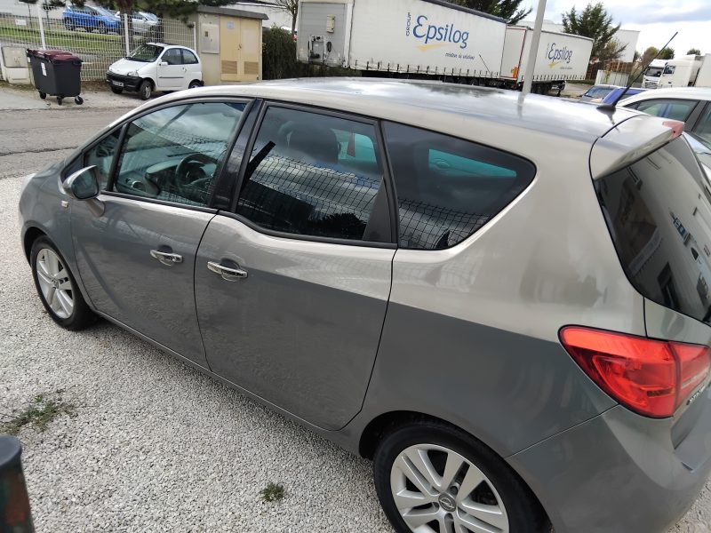 OPEL MERIVA 2011