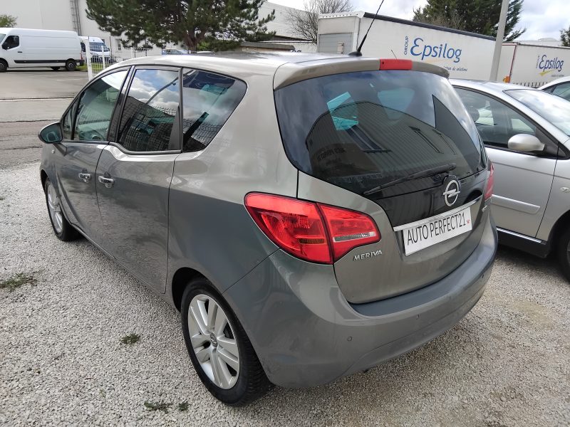 OPEL MERIVA 2011