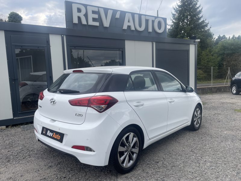 Hyundai i20 1.2l 84ch Intuitive Plus Clim auto / Bluetooth / Radars recul 83.000 km 2015