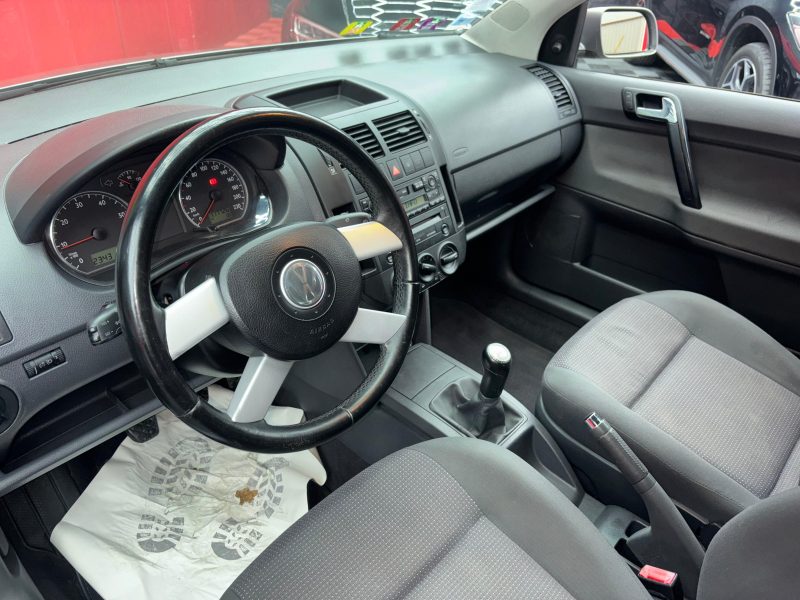 VOLKSWAGEN POLO 1.2L SPORT 2005