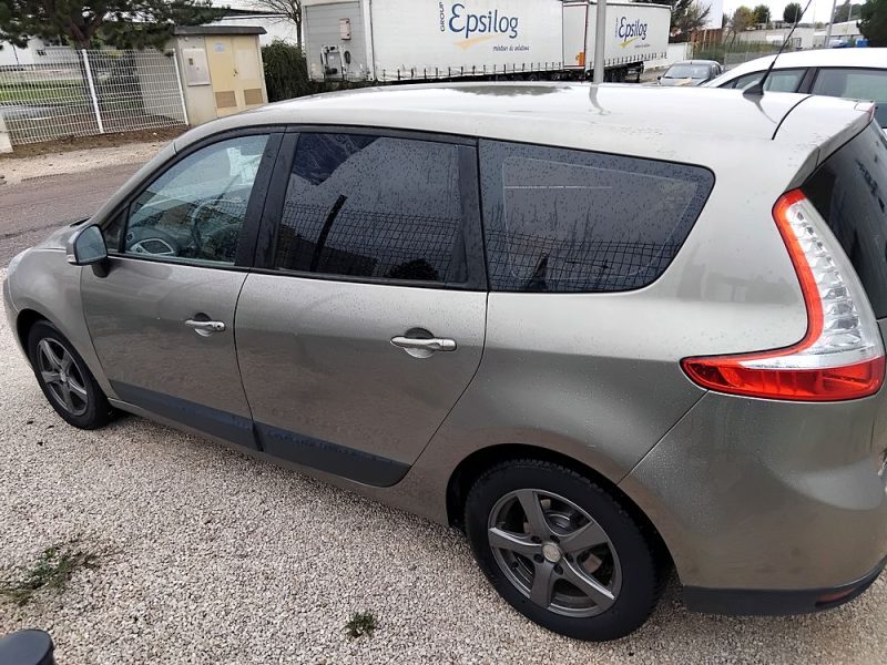 RENAULT MEGANE SCENIC 2010