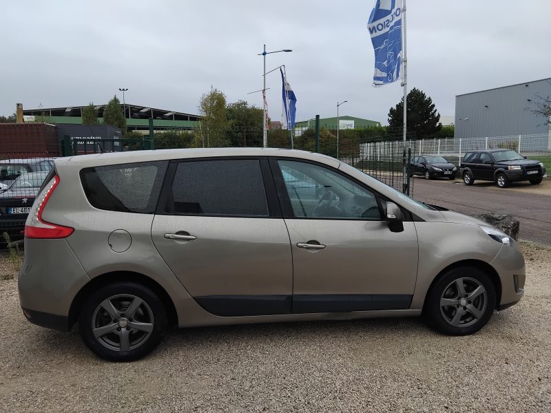 RENAULT MEGANE SCENIC 2010