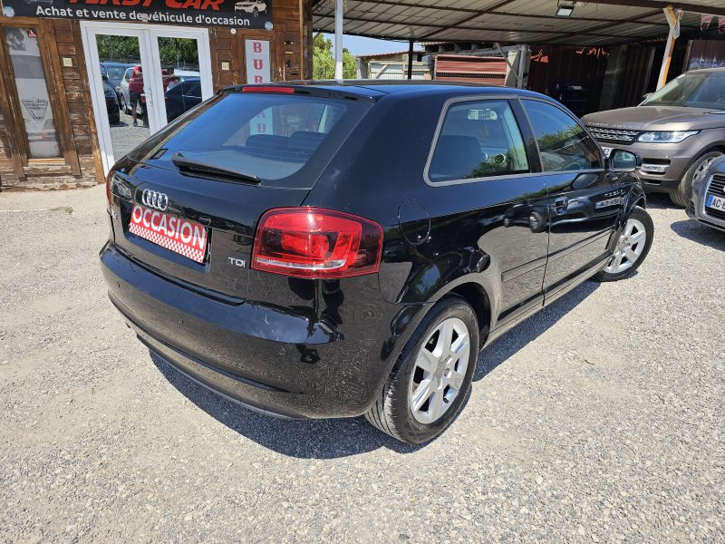 AUDI A3 PHASE 2 1,6 TDI 90 CH CLIM CONFORT 