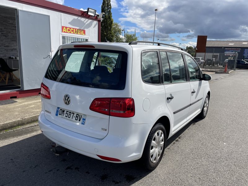 VOLKSWAGEN TOURAN 2014