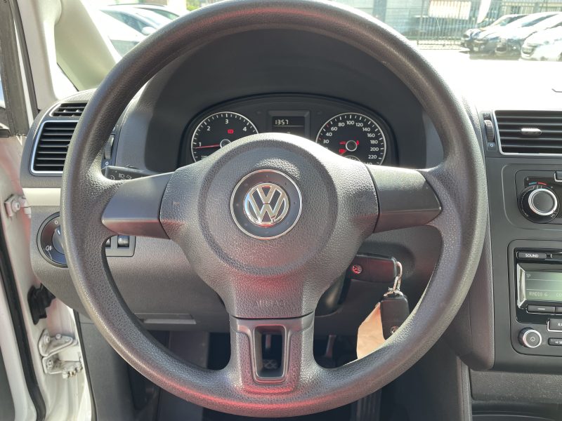 VOLKSWAGEN TOURAN 2014