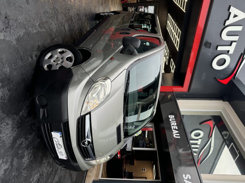 OPEL VIVARO 2011