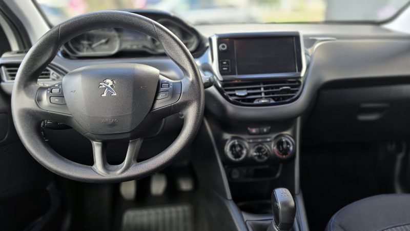 PEUGEOT 208 2019