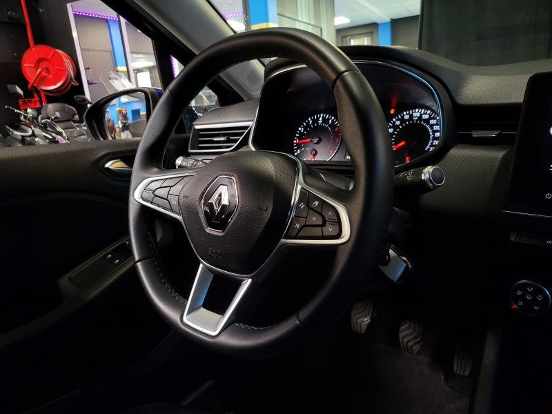 RENAULT CLIO V 1.0 TCE 90 BUSINESS / CARPLAY / RADAR ARR / REGULATEUR