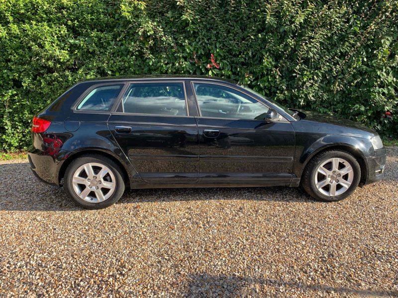 AUDI A3 2010 Sportback 1.6 TDI (90Ch)