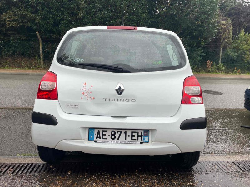 RENAULT TWINGO II 1.2i 16V 76CV