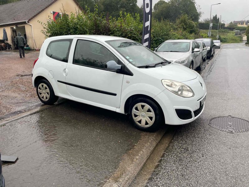 RENAULT TWINGO II 1.2i 16V 76CV