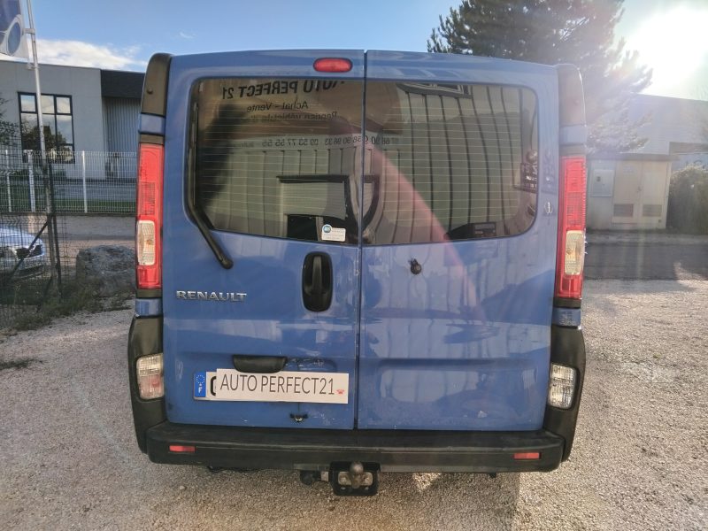 RENAULT TRAFIC 2006