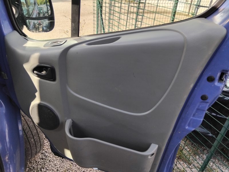 RENAULT TRAFIC 2006