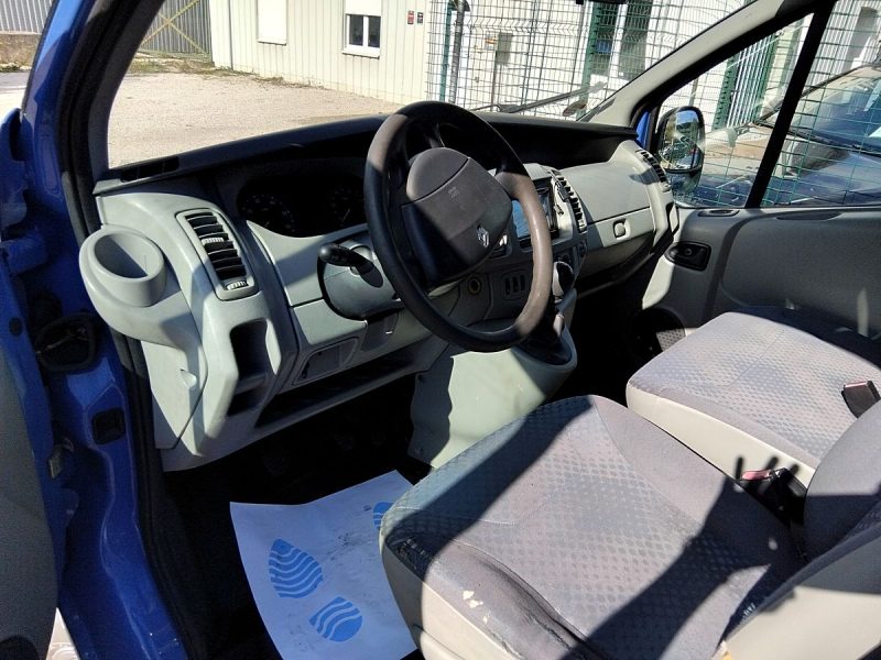 RENAULT TRAFIC 2006