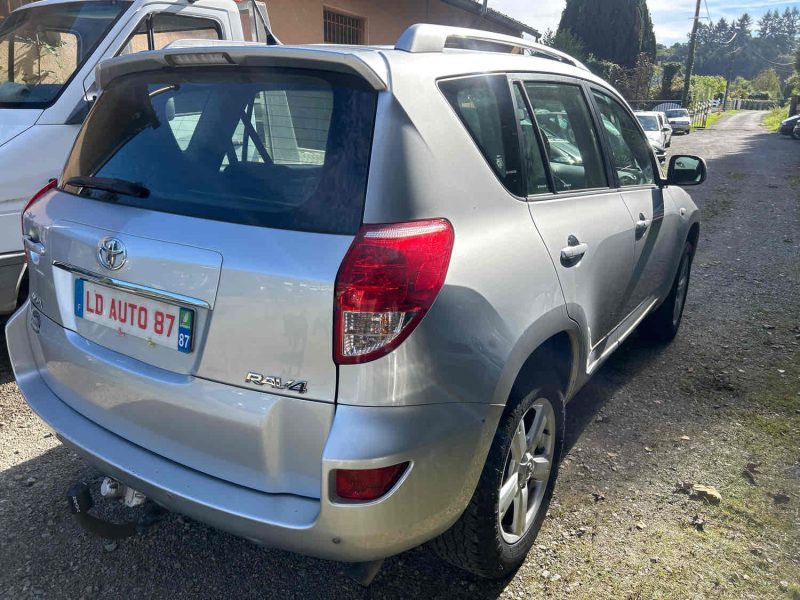 TOYOTA RAV 4 III 2008