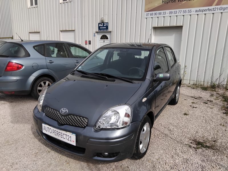 TOYOTA YARIS 2004