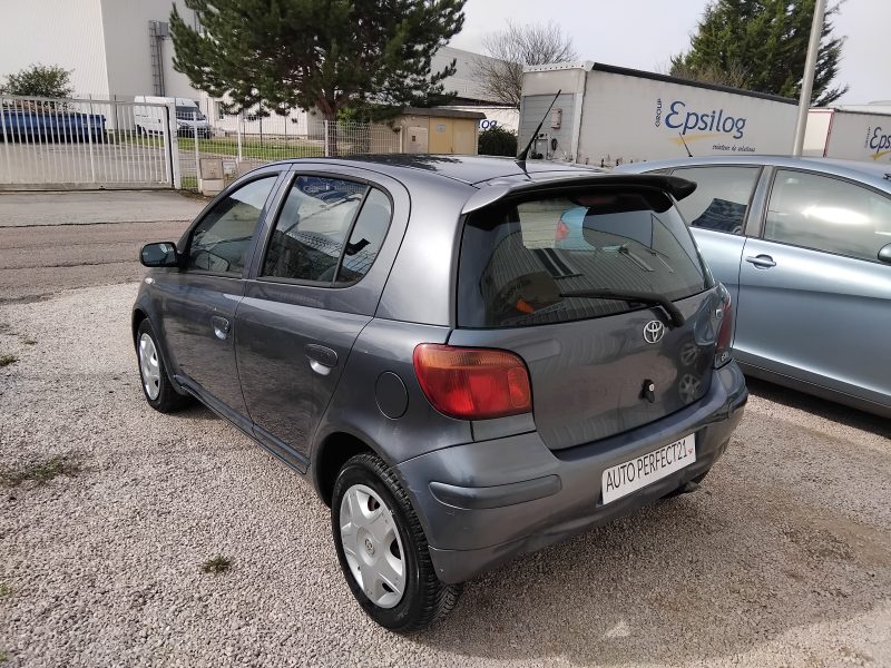 TOYOTA YARIS 2004