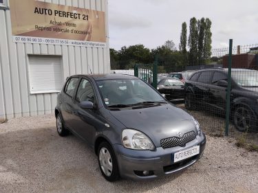 TOYOTA YARIS 2004