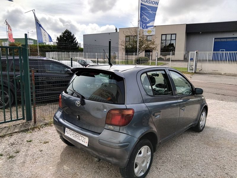 TOYOTA YARIS 2004