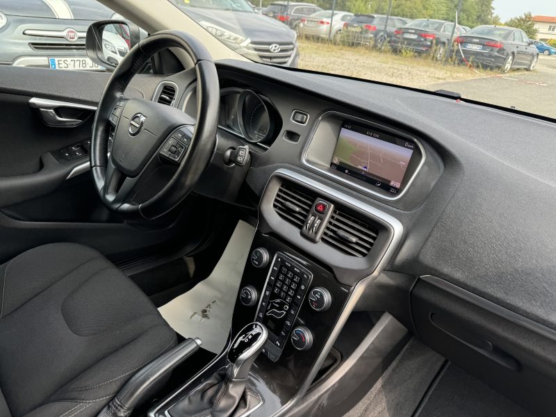 VOLVO V40 D2 120CV GEARTRONIC