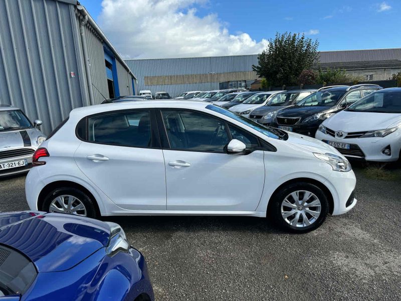 PEUGEOT 208 1.5 BlueHDI 100ch