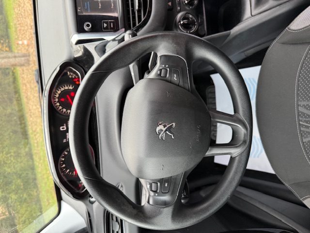 PEUGEOT 208 1.2 VTi Active 2013 - 35121 KM